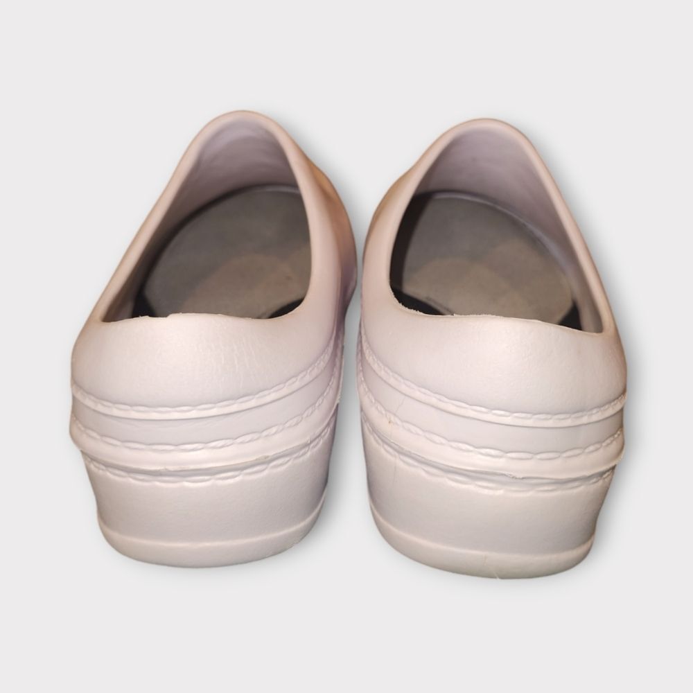 Landau Non Slip Nursing Clogs in White 7 - Picture 5 of 6